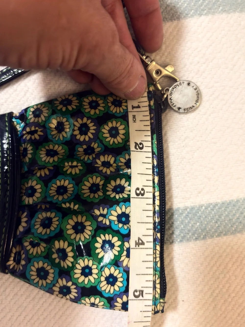 Vintage Vera Bradley crossbody vinyl bow shape, double pocket